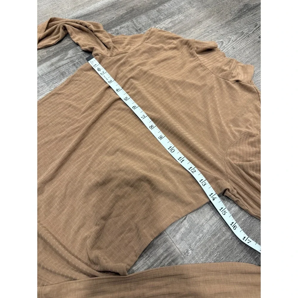 Alo Yoga Ribbed Mock Neck Long Sleeve Top Tan Camel - small